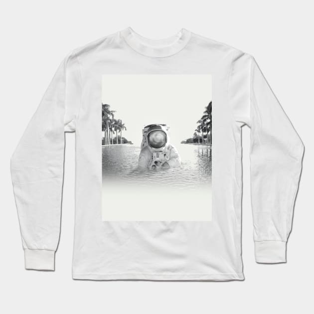 Astronaut Long Sleeve T-Shirt by lacabezaenlasnubes